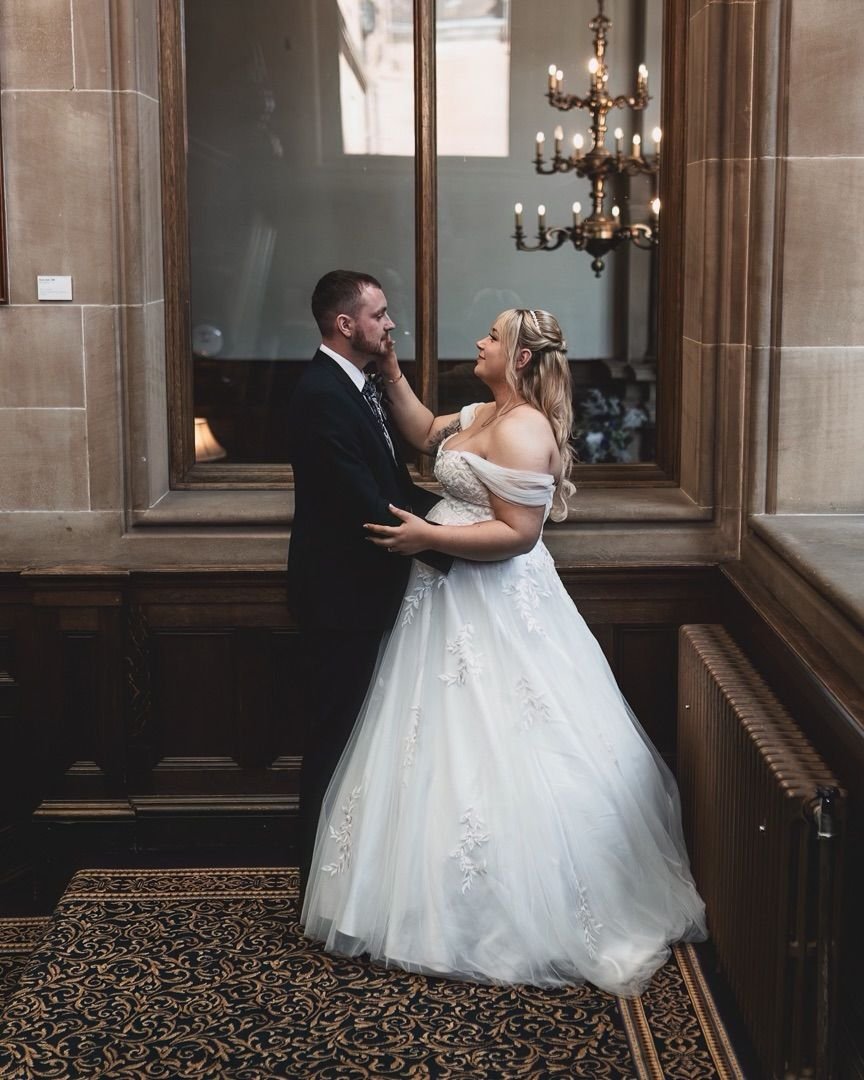 Most couples don’t know how to pose. And they shouldn’t have to. Some moments need a bit of gentle direction. Most happen naturally once you feel relaxed. My job is knowing when to guide and when to s